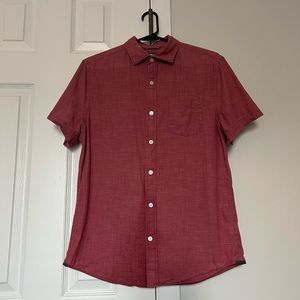 Express short sleeve button down in light red (S)